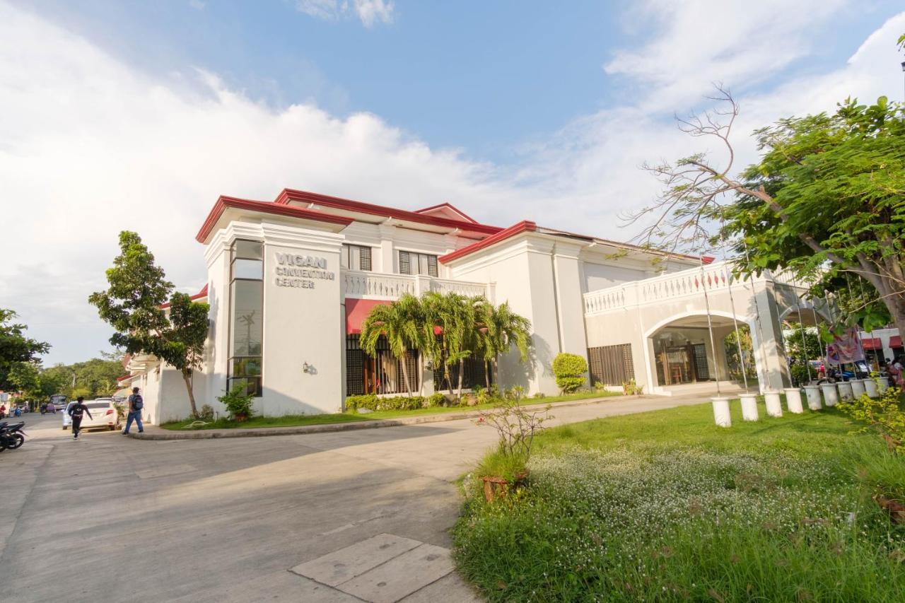 Reddoorz Plus Near Vigan Convention Center Exteriör bild
